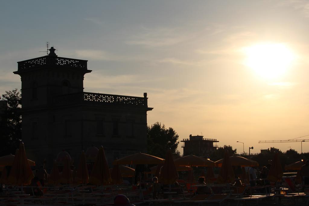 Hotel Brenta Viserbella di Rimini Exterior foto